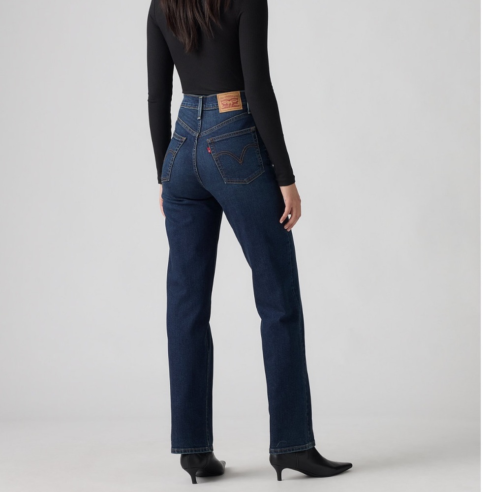 Levi’s Women's Ribcage High-Rise Straight-Leg Jeans